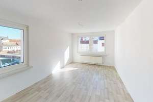 Lichterfüllte 3-Raum-Wohnung nahe Zentrum – Apollostr. 17, 9111 Zentrum, Chemnitz – Vorschaubild 1