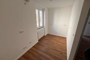 Erstbezug nach Renovierung: Doppelhaushälfte 5,5Z3B - ideal für Wohnen & Arbeiten – Oberländer Straße 68, 86163 Hochzoll-Süd, Augsburg – Vorschaubild 11