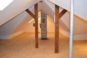 Gemütliches Zweifamilienhaus mit großem Garten, Einbauküchen und Stellplätzen in Coburg-Zentrum – Heuweg 3, 96450 Mitte, Coburg – Vorschaubild 15