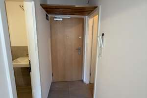 Attraktives, frisch renoviertes  1-Zimmer-Apartment in Maxvorstadt – Die vollständige Adresse der Immobilie erhältst du vom Anbieter., 80798 Josephsplatz, München – Vorschaubild 4