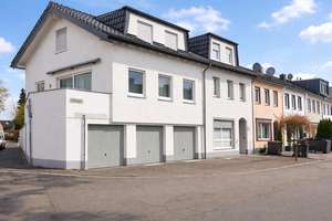 Flexibles Wohnen: Gepflegtes Einfamilienhaus mit Appartement, Terrasse & Garage in Köln Longerich!