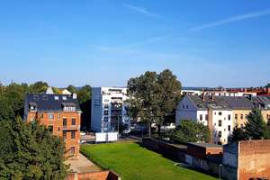 MEGA=》 JAHNSTR. 17 / CITY+UNI NAHE 4 ZI OASE, BALKON, EINBAUKÜCHE, TAGESLICHTBAD+WANNE – Die vollständige Adresse der Immobilie erhältst du vom Anbieter., 9126 Zentrum, Chemnitz – Vorschaubild 2