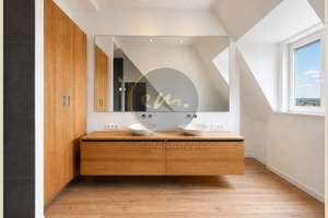 Für Sonnenanbeter und Lebemenschen: Lichtdurchflutete Dachgeschosswohnung mit Terrassen und Aufzug – Die vollständige Adresse der Immobilie erhältst du vom Anbieter., 10437 Prenzlauer Berg, Berlin – Vorschaubild 4