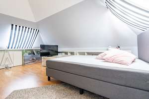 Hochwertige 4 Zimmer Maisonettewohnung mit Tiefgaragenstellplatz ruhiger straßenabgewandter Wohnlage – Die vollständige Adresse der Immobilie erhältst du vom Anbieter., 22397 Wohldorf-Ohlstedt, Hamburg – Vorschaubild 20