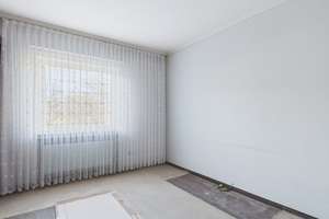 Imposante Immobilie mit 2 getrennten Wohneinheiten, einer Doppelgarage und einem traumhaften Garten! – Die vollständige Adresse der Immobilie erhältst du vom Anbieter., 42859 Bökerhöhe, Remscheid – Vorschaubild 16