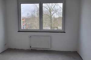 Sanierte 3 Zimmerwohnung mit Balkon und modernem Badezimmer. – Kissinger Str. 40, 40229 Düsseldorf – Vorschaubild 4