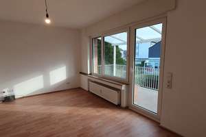3 Zi Wohnung KDB mit gr. Süd-Balkon +  separaten  Zi mit Dusche und WC im DG   – Die vollständige Adresse der Immobilie erhältst du vom Anbieter., 47228 Bergheim, Duisburg – Vorschaubild 2