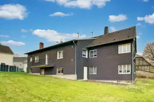 Geräumiges Wohnhaus (ehem. Bauernhaus) mit hübschem Gartengrundstück und Blick auf Wiesen und Felder – Altenkirchen (Westerwald) (Kreis) – Vorschaubild 2