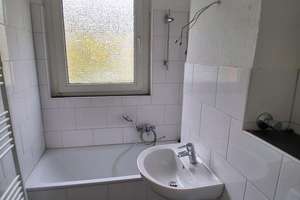 Bickernstraße 41 - schöne 2 ZKB Wohnung im 1.OG mit Balkon *ab sofort* zu vermieten – Die vollständige Adresse der Immobilie erhältst du vom Anbieter., 44649 Bismarck, Gelsenkirchen – Vorschaubild 4