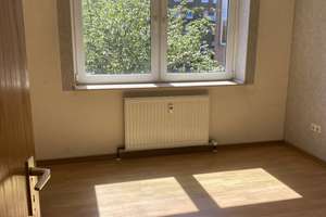 Komfortable 3-Zi Wohnung mit Balkon im Herzen von Neumühl- WBS nötig!! – Lehrerstraße 37b, 47167 Neumühl, Duisburg – Vorschaubild 3