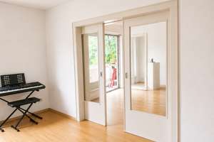 Großzügige 5-Zi.- mit Balkon, Direkter Zugang zu Pegnitzauen zwischen Johannis und Kleinweidenmühle – Kontumazgarten 20, 90429 Himpfelshof, Nürnberg – Vorschaubild 9