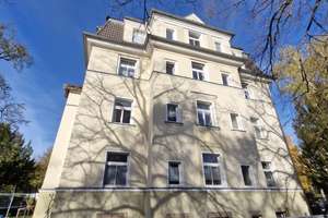 Helle Dachgeschosswohnung mit Weitblick über Dresden in beliebter Lage von Gruna – Eibenstocker Straße 28, 1277 Gruna, Dresden – Vorschaubild 2