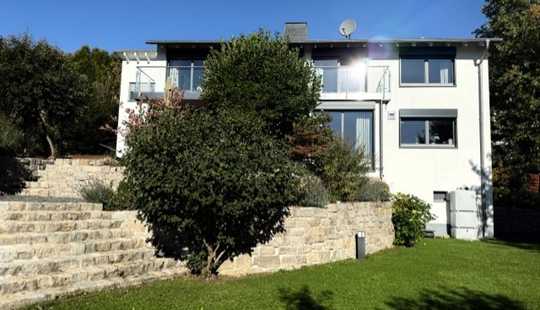 Bild von Wunderschöne Familienvilla auf Traumgrundstück - von privat