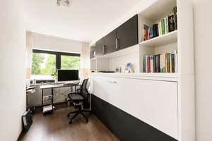 erstklassig geschnittene 3-4 Zimmer-Wohnung (Split-Level) mit eigener Gartenfläche in Sackgassenlage – Die vollständige Adresse der Immobilie erhältst du vom Anbieter., 22399 Poppenbüttel, Hamburg – Vorschaubild 11