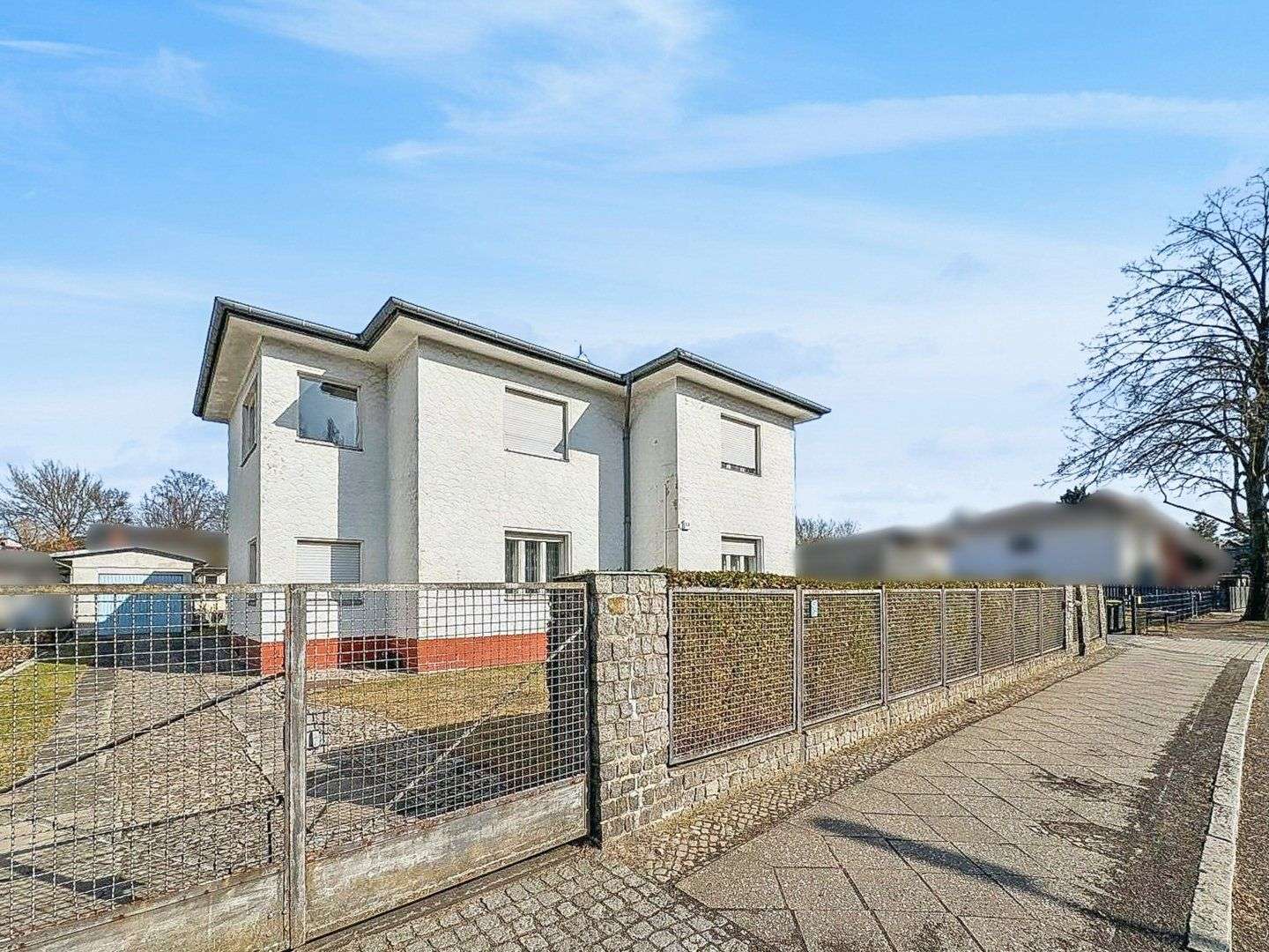 Sanierungsbedürftiges Zweifamilienhaus mit viel Potenzial in Berlin-Heiligensee, Berlin – Bild 2