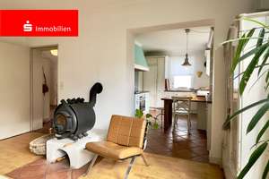 Einfamilienhaus mit Einliegerwohnung in ansprechender Lage von Neu-Anspach – Die vollständige Adresse der Immobilie erhältst du vom Anbieter., 61267 Neu-Anspach – Vorschaubild 1