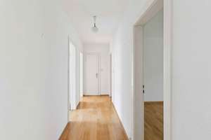 Attraktive 4-Zimmer-Wohnung in beliebter Lage von Ottensen – Südbalkon & eigener Stellplatz – Die vollständige Adresse der Immobilie erhältst du vom Anbieter., 22763 Ottensen, Hamburg – Vorschaubild 2