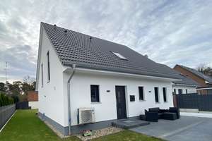 Exklusives EFH mit 5 Zimmern, Carport, ruhige Lage aber doch zentral  – Die vollständige Adresse der Immobilie erhältst du vom Anbieter., 30900 Wedemark – Vorschaubild 1