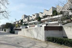 Property thumbnail 1