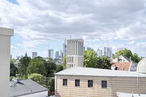 Helle 2-Zimmer-Wohnung mit großzügigem Eingangsbereich und Weitblick – 60316 Ostend, Frankfurt am Main – Vorschaubild 4