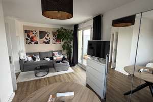 Helle 2-Zimmer Wohnung im 6. OG mit Balkon in Köln