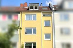 Charmante 2 Zimmer Dachgeschosswohnung im Herzen von Köln