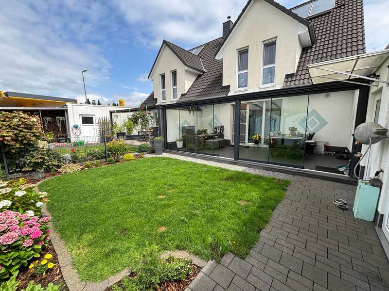 - Reserviert - Einziehen und wohlfühlen! Schöne Doppelhaushälfte mit vielen Extras