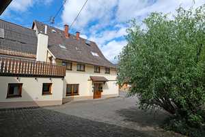 Charmanter Hof für Wohnen und Gewerbe im Herzen von Sulzburg – Breisgau-Hochschwarzwald (Kreis) – Vorschaubild 1