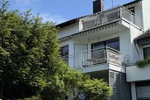 2-Familien-Reiheneckhaus mit toller Aussicht - in exklusiver Lage!