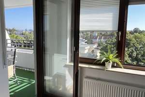 NUR ALS KAPITALANLAGE: S-Möhringen: 2-Zi.-Wohnung,  EBK, Aufzug, 5. OG, Balkon, TG-Platz, Aussicht