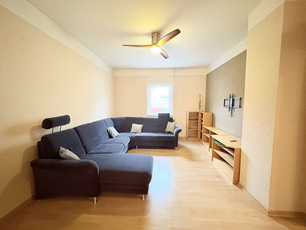 Immobilie in Kirchhain - Raum für Wohnen und Hobby: Einfamilienhaus mit Scheune und Werkstatt - Bild 4