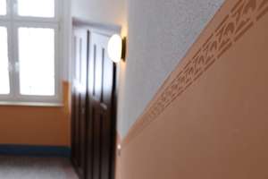 Schöne 2-Zimmer | Dachgeschoss | Einbauküche | Balkon – Die vollständige Adresse der Immobilie erhältst du vom Anbieter., 9113 Kaßberg, Chemnitz – Vorschaubild 1