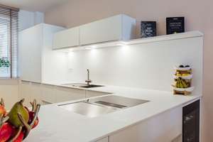 Architektonisches Townhouse auf parkähnlichen Grundstück – neuwertig, großzügig & familienfreundlich – Die vollständige Adresse der Immobilie erhältst du vom Anbieter., 22587 Blankenese, Hamburg – Vorschaubild 4