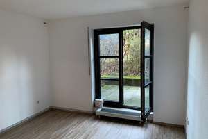 Stilvolle, gepflegte 1-Zimmer-Erdgeschosswohnung mit Balkon und EBK in Düsseldorf – Max-Born-Str. 30, 40591 Wersten, Düsseldorf – Vorschaubild 3