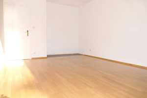Geräumiger Bungalow (erweiterbar) auf parkähnlichem Grundstück – München (Kreis) – Vorschaubild 16