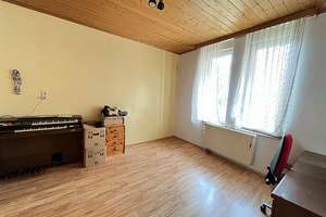 Wohnen am Kurpark mit jeder Menge Platz für Familie und Hobby – Die vollständige Adresse der Immobilie erhältst du vom Anbieter., 70372 Cannstatt-Mitte, Stuttgart – Vorschaubild 12