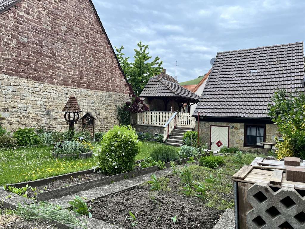 Immobilie in Lauda-Königshofen - Charmantes Einfamilienhaus mit ehemaliger Ladeneinheit, Atelier & Freisitz in Gerlachsheim - Bild 3