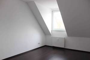 Neuwertige 3,5-Raum-Maisonette-Dachgeschosswohnung mit Balkon und EBK in Köln Kalk – 51105 Humboldt/Gremberg, Köln – Vorschaubild 7