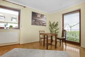 Große Doppelhaushälfte mit schönem Garten und Garage in toller Lage in Königsbrunn – Augsburg (Kreis) – Vorschaubild 11