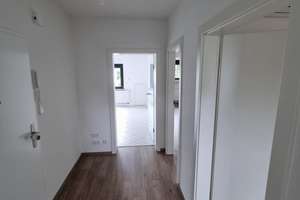 Modernisierte 2-Zimmer-Dachgeschosswohnung mit Balkon in Krefeld (mit Klimaanlage) – Schillerplatz 6, 47799 Cracau, Krefeld – Vorschaubild 8