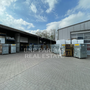 Moderne Lager- und Verkaufsfläche