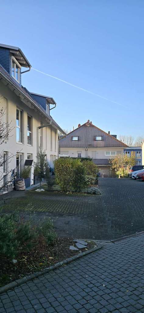 Immobilie in Sulzbach - Reiheneckhaus im Kleeblattstil als Haus im Haus gebaut - Bild 1