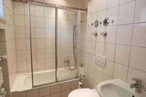 Teilbare 4-Zi-Wohnung mit 2 Eingängen + verschiedenen Nutzungsmöglichkeiten – Die vollständige Adresse der Immobilie erhältst du vom Anbieter., 80686 Land in Sonne, München – Vorschaubild 9