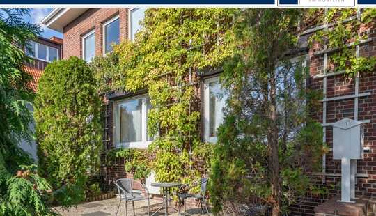 Bild von Mehrfamilienhaus bzw. zwei DHH plus möglicher Bauplatz!