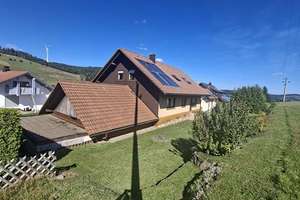 Wohnhaus mit drei Wohnungen und Garagen in Schopfheim-Gersbach – Die vollständige Adresse der Immobilie erhältst du vom Anbieter., 79650 Schopfheim – Vorschaubild 2