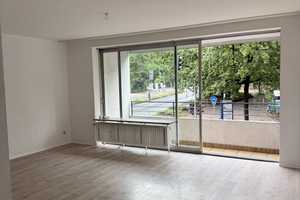 Schöne 2-Zimmer-Wohnung mit Balkon in Duisburg – Mülheimer Straße 208, 47057 Duisburg – Vorschaubild 1