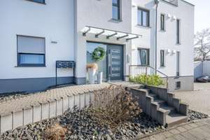 Exklusive Kapitalanlage: Modernes Mehrfamilienhaus mit freiem Penthouse in Heimbach-Weis! – Die vollständige Adresse der Immobilie erhältst du vom Anbieter., 56566 Neuwied – Vorschaubild 3