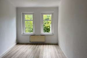 Bezugsfreie 2-Zimmer-Wohnung mit neuen Balkon in Mölkau