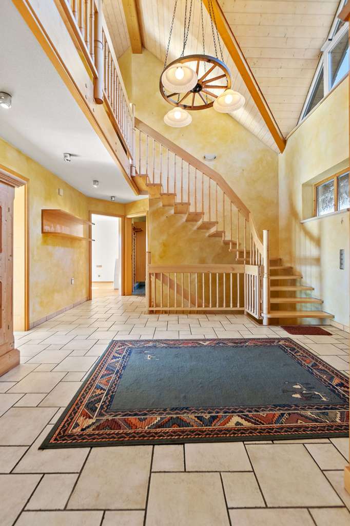 Immobilie in Bergatreute - Rossberg - Großes, repräsentatives Haus im Vorort von Bergatreute… - Bild 2