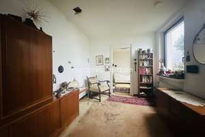 SOLIDES 5-PARTEIENHAUS MIT ENTWICKLUNGSPOTENZIAL! – Die vollständige Adresse der Immobilie erhältst du vom Anbieter., 41061 Gladbach, Mönchengladbach – Vorschaubild 6